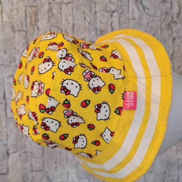 Yellow Hello Kitty Bucket Sun Hat - Picture 3 of 6